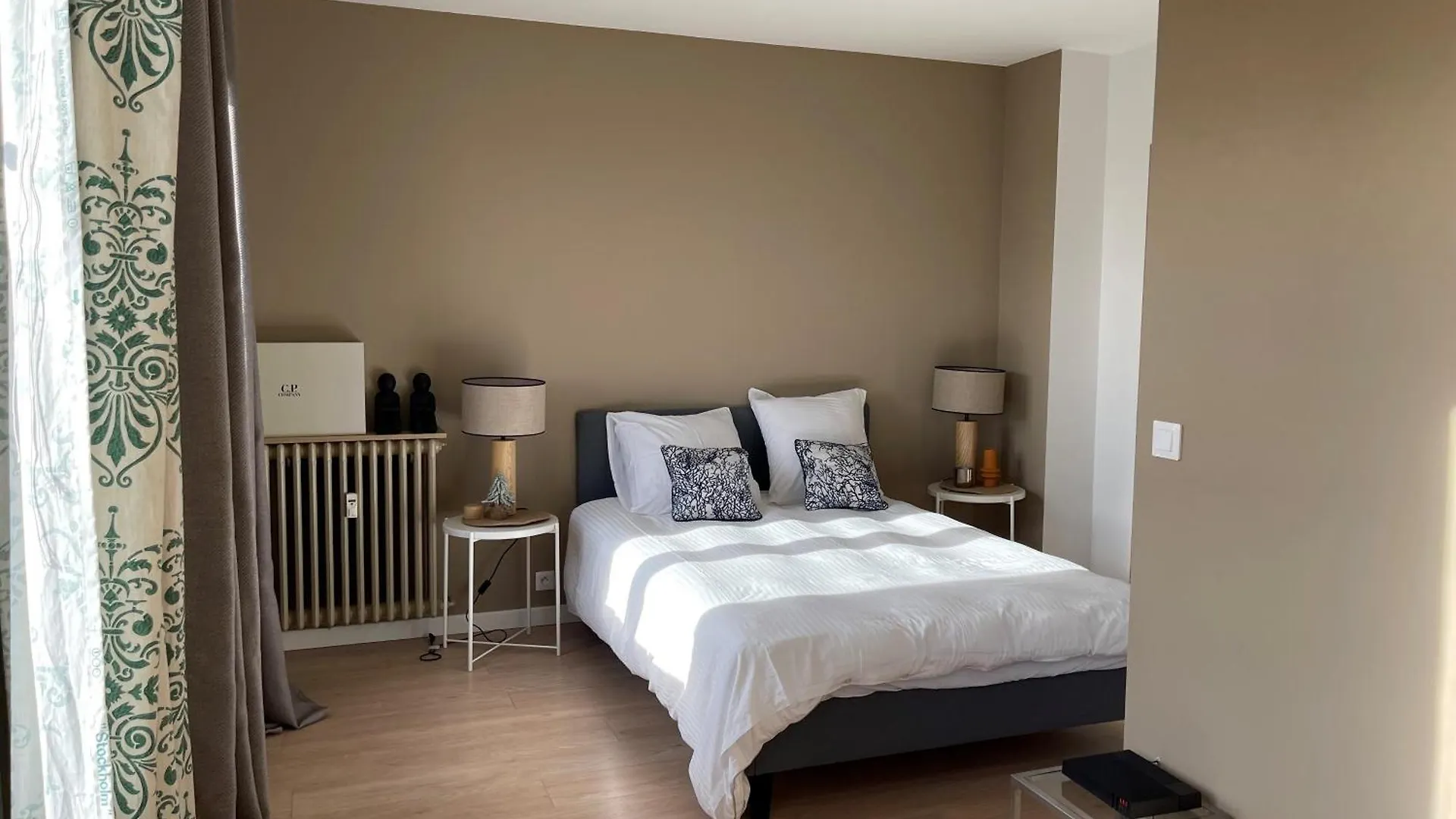Chez Male -Appartement Avec Grande Terrasse Et Parking Pres Du Parc Jourdan - Centre Ville Aix-en-Provence 0*,